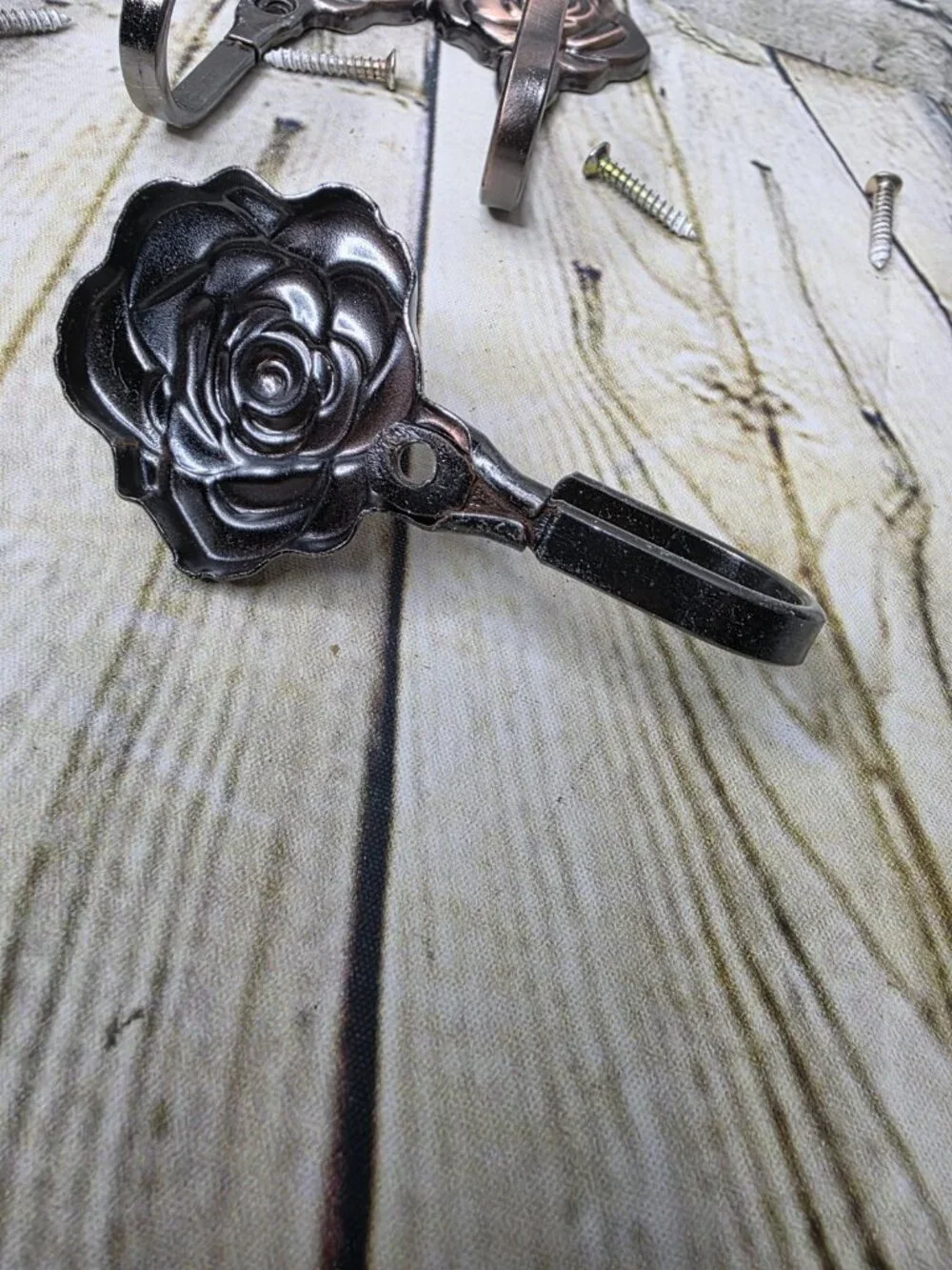 9 Metal Rose Flower Tiebacks Fasteners Hooks For Clothes Keys Jewelry Etc
